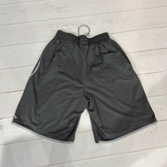 Jordan Gray Athletic Shorts with Jumpman Logo - Picture 2 of 3